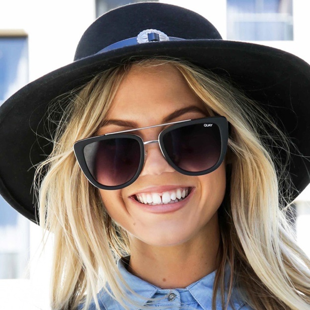 Quay French Kiss sunglasses: Black